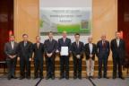 MGM COTAI becomes largest property to achieve China Green Building (Macau) Design Label Certificationtwo-star award certification on behalf of MGM at the award ceremony.